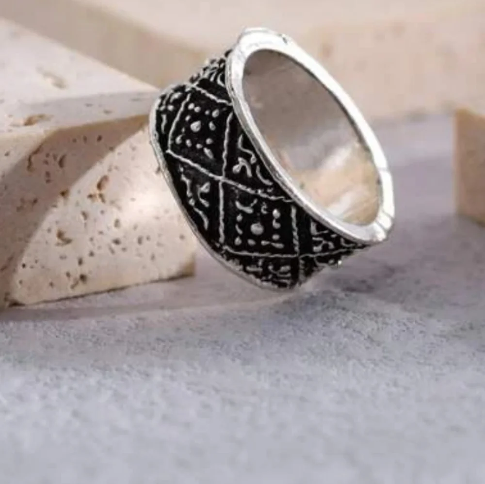 Tibetan Silver wide engraved Etched Chunky Carved band ring size 8 NWT